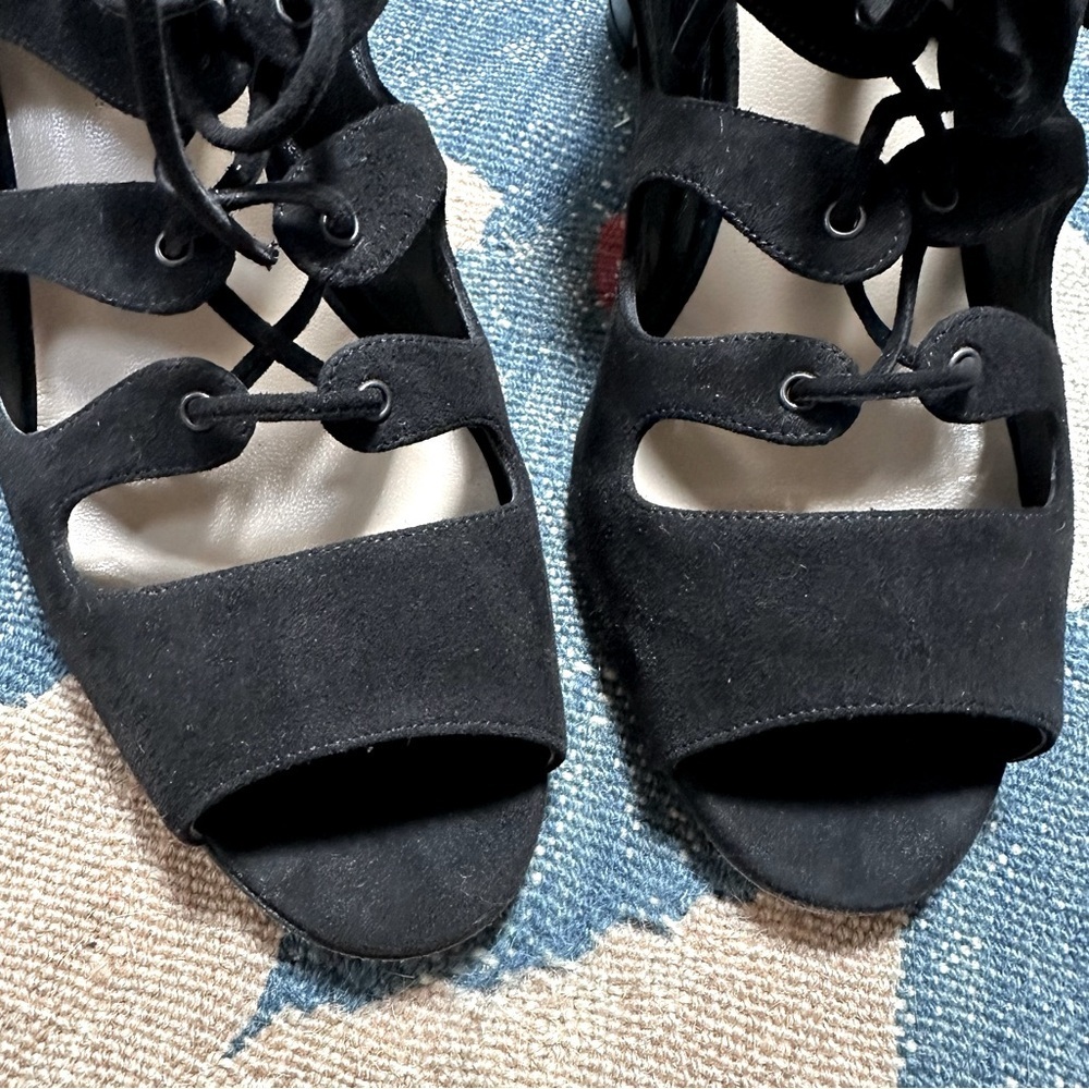 Manolo Blahnik Attal Black Suede Gladiator Lace-up Heeled Sandals - Like new - Picture 11 of 16